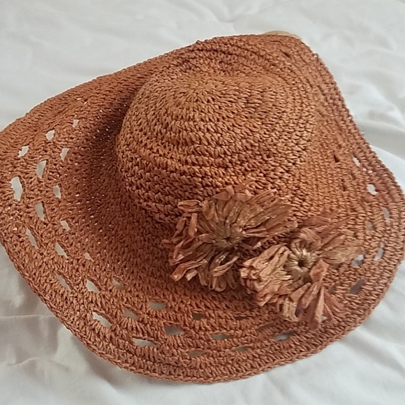 Jessica Simpson Accessories - Jessica Simpson Floppy Sun Hat